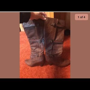 Frye Danika 3 strap- size 8